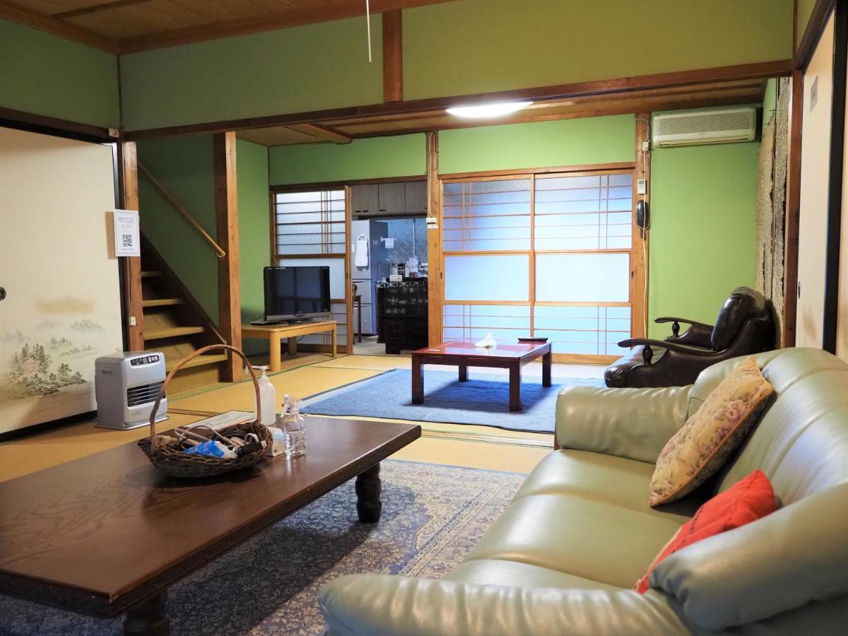 四国旅行のhub拠点 古民家ゲストハウス Heso Camp Miyoshi  Exterior foto